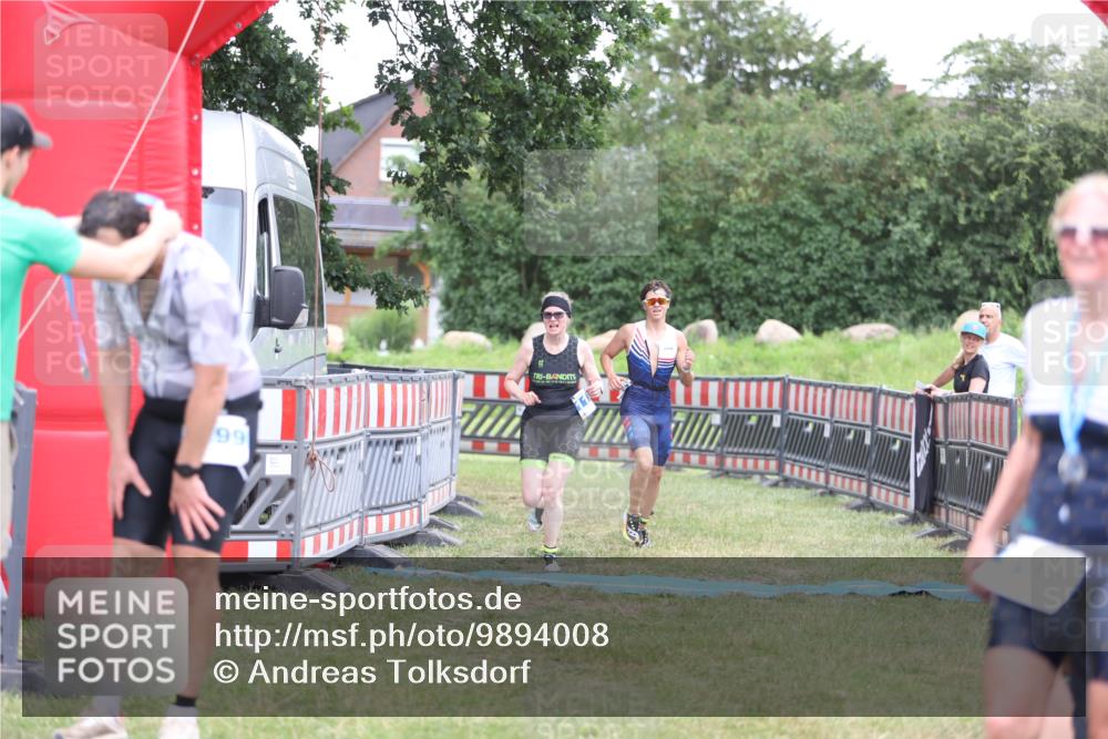 21.06.2026 - 29. Vierlanden-Triathlon Andreas Tolksdorf http://msf.ph/oto/9894008 21.06.2026 14:31:44 Ziel 1125, 1200, 1125, 1200 meine-sportfotos.de