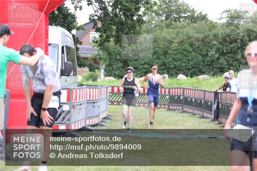21.06.2026 - 29. Vierlanden-Triathlon Andreas Tolksdorf http://msf.ph/oto/9894009 21.06.2026 14:31:44 Ziel 1125, 1200, 1125, 1200 meine-sportfotos.de