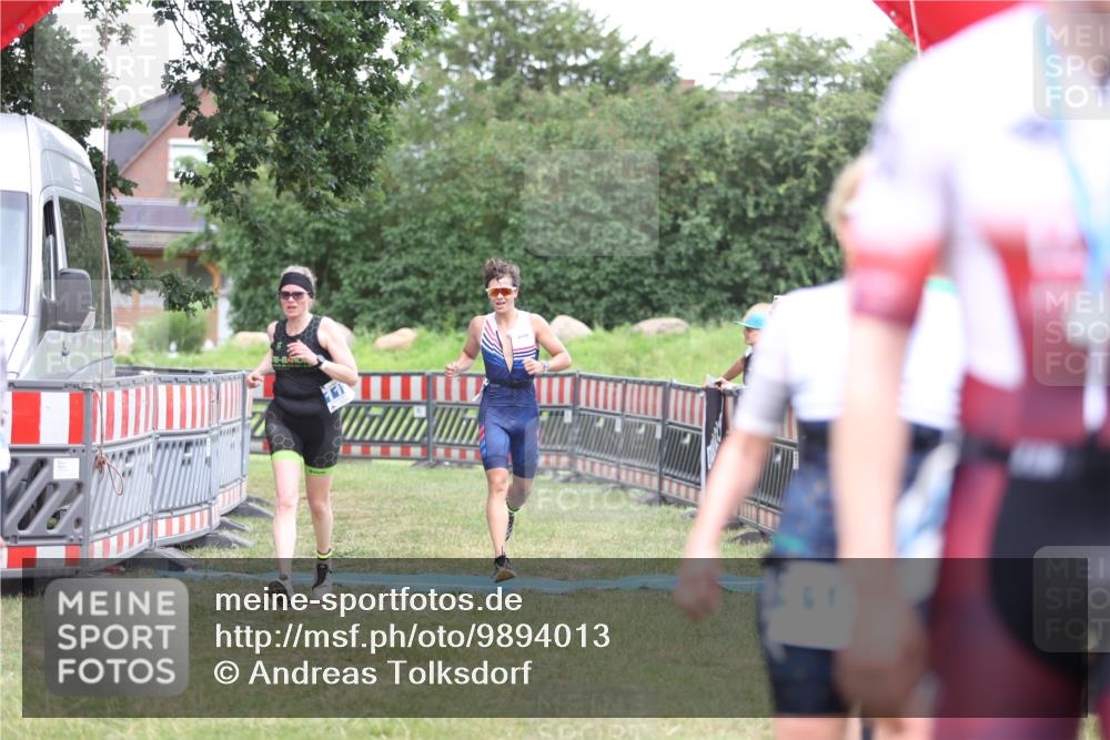 21.06.2026 - 29. Vierlanden-Triathlon Andreas Tolksdorf http://msf.ph/oto/9894013 21.06.2026 14:31:45 Ziel 1125, 1200, 1125, 1200 meine-sportfotos.de