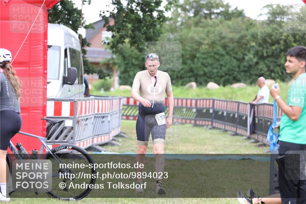 21.06.2026 - 29. Vierlanden-Triathlon Andreas Tolksdorf http://msf.ph/oto/9894023 21.06.2026 14:32:21 Ziel 1171, 1171 meine-sportfotos.de