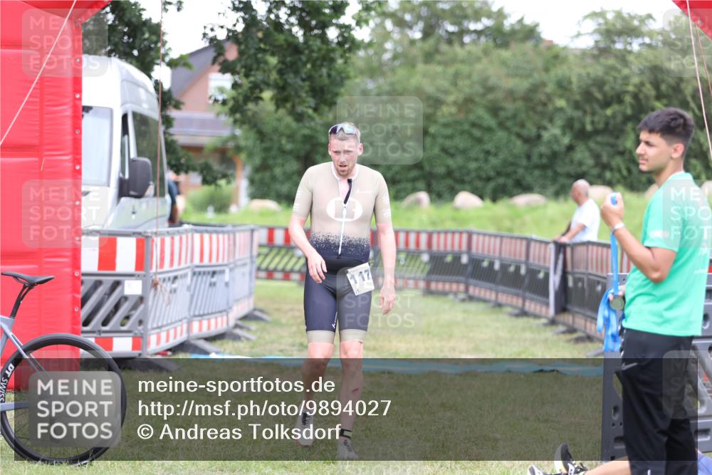 21.06.2026 - 29. Vierlanden-Triathlon Andreas Tolksdorf http://msf.ph/oto/9894027 21.06.2026 14:32:21 Ziel 1171, 1171 meine-sportfotos.de