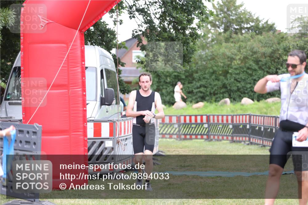 21.06.2026 - 29. Vierlanden-Triathlon Andreas Tolksdorf http://msf.ph/oto/9894033 21.06.2026 14:32:52 Ziel 1195, 1196, 1195, 1196 meine-sportfotos.de