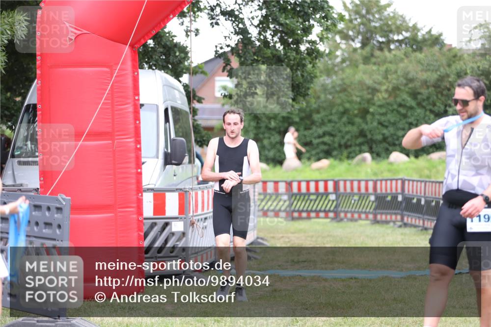21.06.2026 - 29. Vierlanden-Triathlon Andreas Tolksdorf http://msf.ph/oto/9894034 21.06.2026 14:32:52 Ziel 1195, 1196, 1195, 1196 meine-sportfotos.de