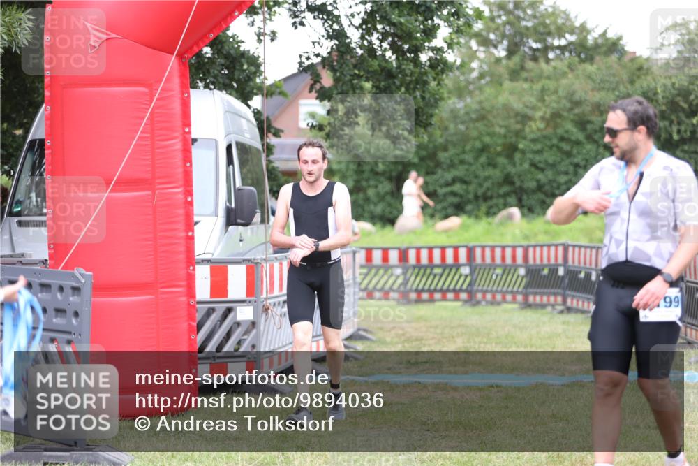 21.06.2026 - 29. Vierlanden-Triathlon Andreas Tolksdorf http://msf.ph/oto/9894036 21.06.2026 14:32:52 Ziel 1195, 1196, 1195, 1196 meine-sportfotos.de