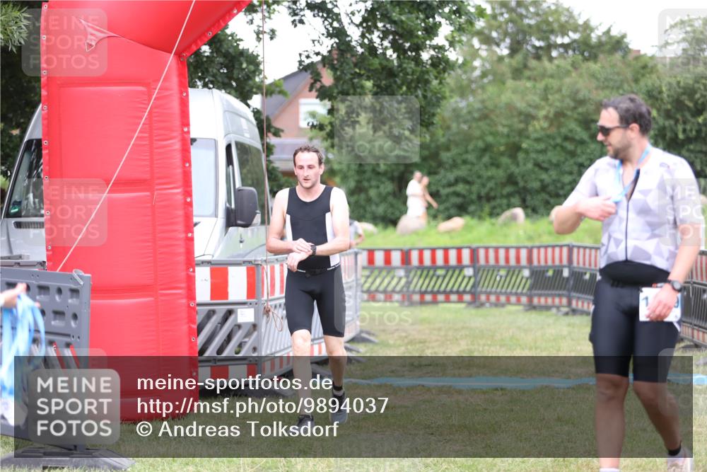 21.06.2026 - 29. Vierlanden-Triathlon Andreas Tolksdorf http://msf.ph/oto/9894037 21.06.2026 14:32:52 Ziel 1195, 1196, 1195, 1196 meine-sportfotos.de