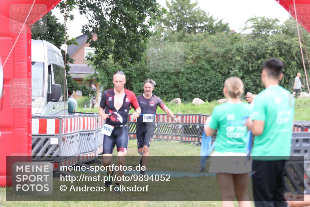 21.06.2026 - 29. Vierlanden-Triathlon Andreas Tolksdorf http://msf.ph/oto/9894052 21.06.2026 14:33:19 Ziel 1193, 1209, 1224, 1193, 1209, 1224 meine-sportfotos.de