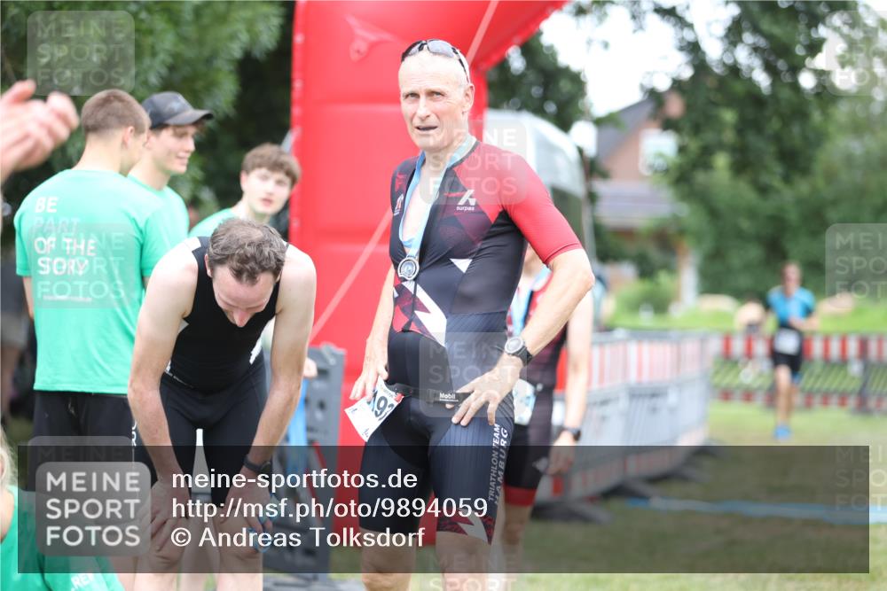 21.06.2026 - 29. Vierlanden-Triathlon Andreas Tolksdorf http://msf.ph/oto/9894059 21.06.2026 14:33:34 Ziel 1141, 1141 meine-sportfotos.de