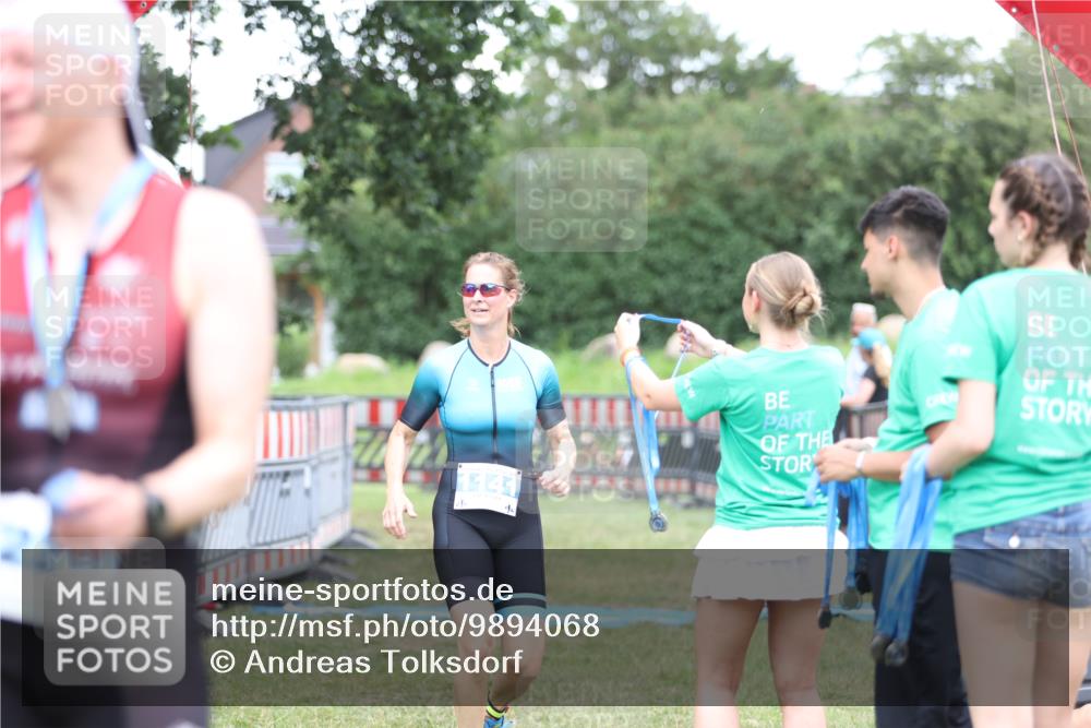 21.06.2026 - 29. Vierlanden-Triathlon Andreas Tolksdorf http://msf.ph/oto/9894068 21.06.2026 14:33:40 Ziel 1141, 1227, 1141, 1227 meine-sportfotos.de