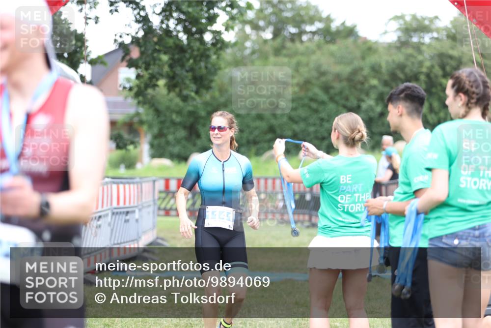 21.06.2026 - 29. Vierlanden-Triathlon Andreas Tolksdorf http://msf.ph/oto/9894069 21.06.2026 14:33:40 Ziel 1141, 1227, 1141, 1227 meine-sportfotos.de