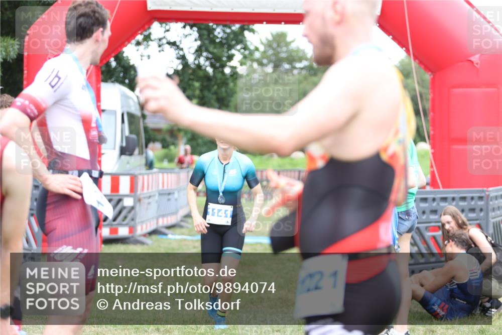21.06.2026 - 29. Vierlanden-Triathlon Andreas Tolksdorf http://msf.ph/oto/9894074 21.06.2026 14:33:42 Ziel 1095, 1141, 1227, 1095, 1141, 1227 meine-sportfotos.de
