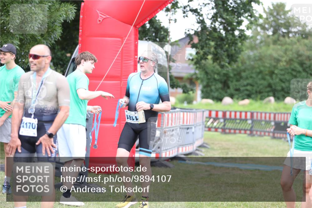 21.06.2026 - 29. Vierlanden-Triathlon Andreas Tolksdorf http://msf.ph/oto/9894107 21.06.2026 14:35:38 Ziel 1096, 1181, 1096, 1181 meine-sportfotos.de
