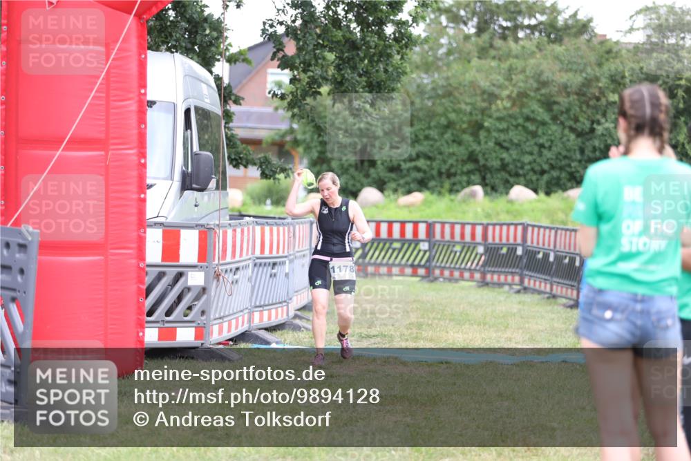 21.06.2026 - 29. Vierlanden-Triathlon Andreas Tolksdorf http://msf.ph/oto/9894128 21.06.2026 14:36:25 Ziel 228, 1178, 228, 1178 meine-sportfotos.de