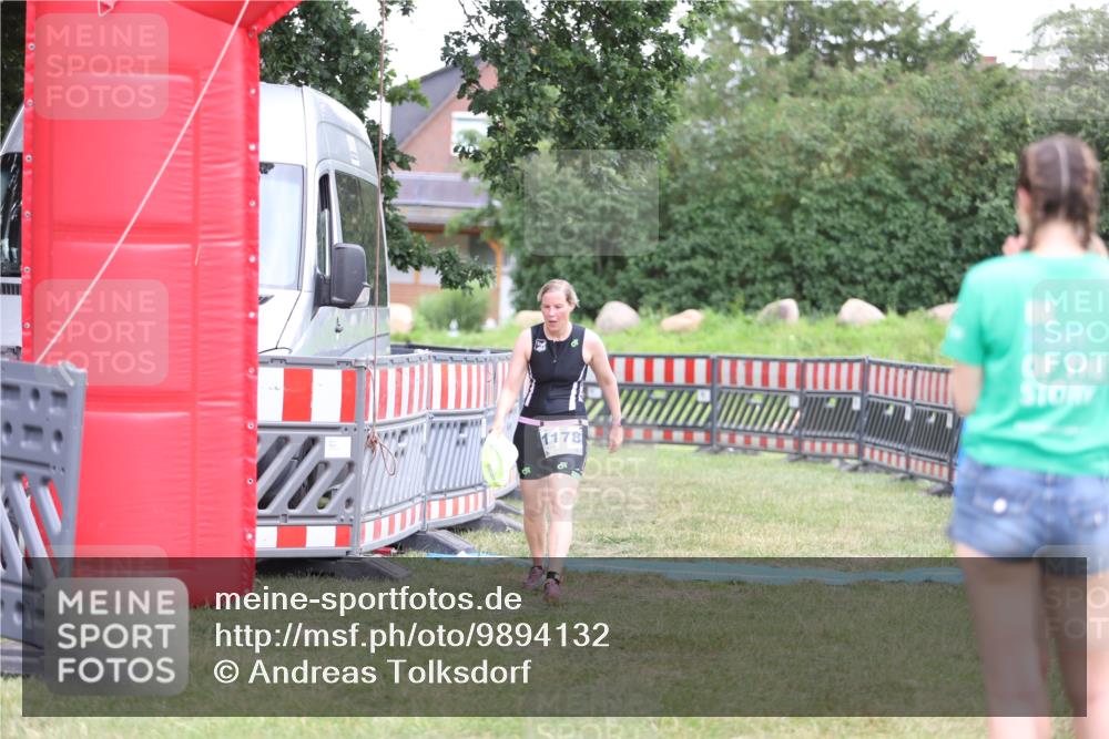 21.06.2026 - 29. Vierlanden-Triathlon Andreas Tolksdorf http://msf.ph/oto/9894132 21.06.2026 14:36:25 Ziel 228, 1178, 228, 1178 meine-sportfotos.de