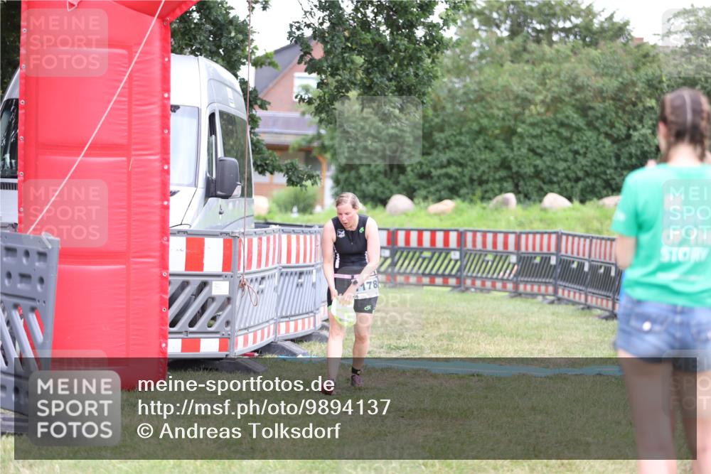 21.06.2026 - 29. Vierlanden-Triathlon Andreas Tolksdorf http://msf.ph/oto/9894137 21.06.2026 14:36:26 Ziel 228, 1178, 228, 1178 meine-sportfotos.de