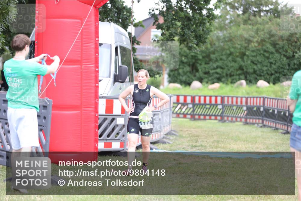 21.06.2026 - 29. Vierlanden-Triathlon Andreas Tolksdorf http://msf.ph/oto/9894148 21.06.2026 14:36:28 Ziel 228, 1178, 228, 1178 meine-sportfotos.de
