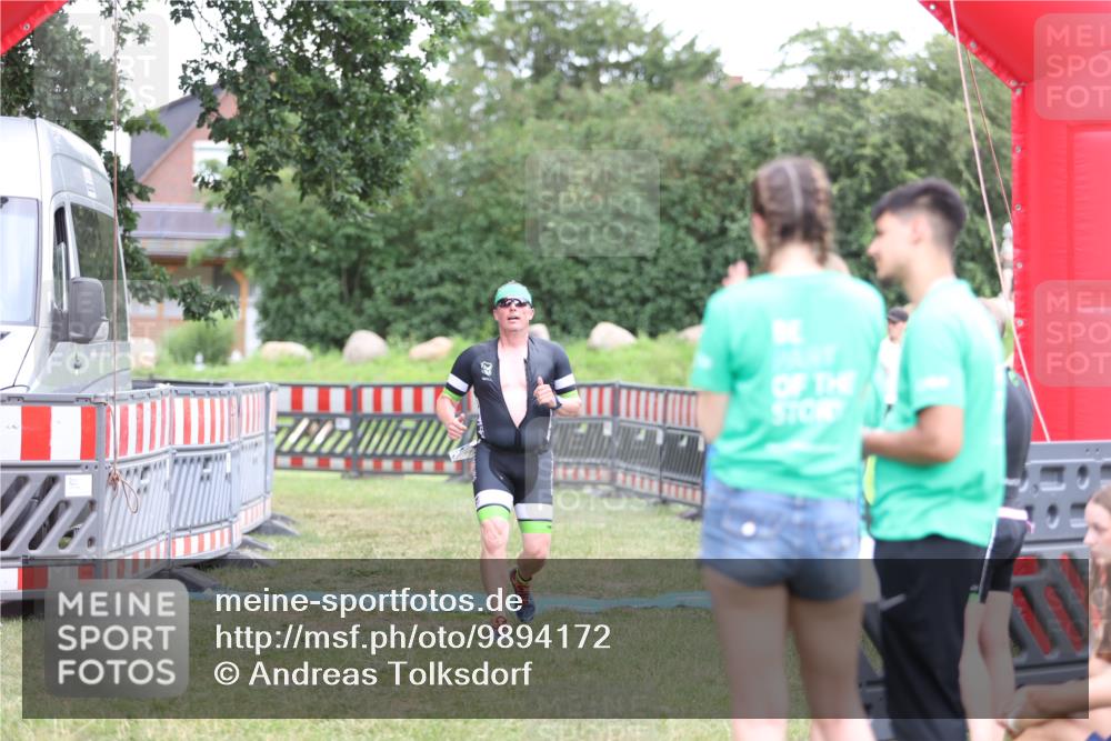 21.06.2026 - 29. Vierlanden-Triathlon Andreas Tolksdorf http://msf.ph/oto/9894172 21.06.2026 14:37:11 Ziel 1174, 1210, 1174, 1210 meine-sportfotos.de
