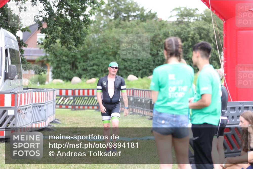 21.06.2026 - 29. Vierlanden-Triathlon Andreas Tolksdorf http://msf.ph/oto/9894181 21.06.2026 14:37:13 Ziel 1174, 1210, 1174, 1210 meine-sportfotos.de