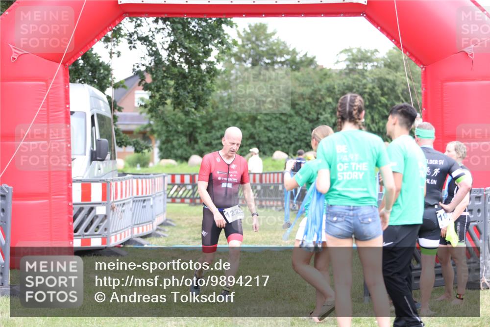 21.06.2026 - 29. Vierlanden-Triathlon Andreas Tolksdorf http://msf.ph/oto/9894217 21.06.2026 14:37:53 Ziel 1226, 1226 meine-sportfotos.de