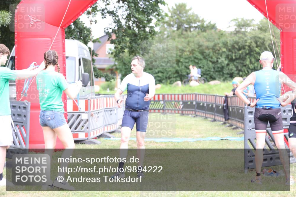21.06.2026 - 29. Vierlanden-Triathlon Andreas Tolksdorf http://msf.ph/oto/9894222 21.06.2026 14:41:22 Ziel 1189, 1189 meine-sportfotos.de