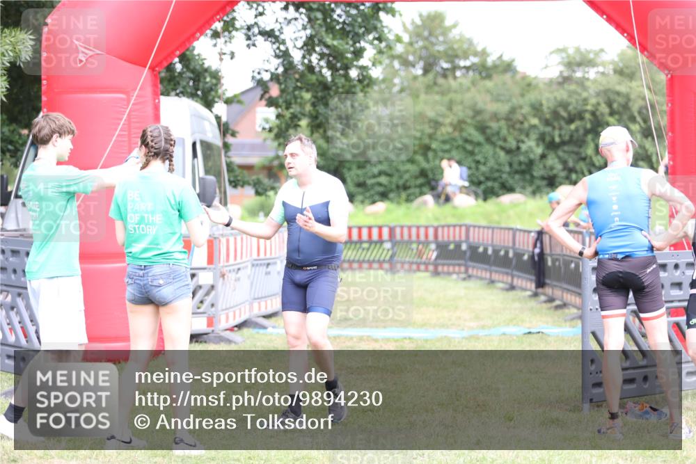 21.06.2026 - 29. Vierlanden-Triathlon Andreas Tolksdorf http://msf.ph/oto/9894230 21.06.2026 14:41:23 Ziel 1189, 1189 meine-sportfotos.de