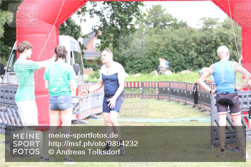 21.06.2026 - 29. Vierlanden-Triathlon Andreas Tolksdorf http://msf.ph/oto/9894232 21.06.2026 14:41:23 Ziel 1189, 1189 meine-sportfotos.de
