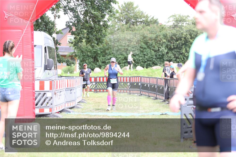 21.06.2026 - 29. Vierlanden-Triathlon Andreas Tolksdorf http://msf.ph/oto/9894244 21.06.2026 14:41:35 Ziel 836, 1202, 836, 1202 meine-sportfotos.de