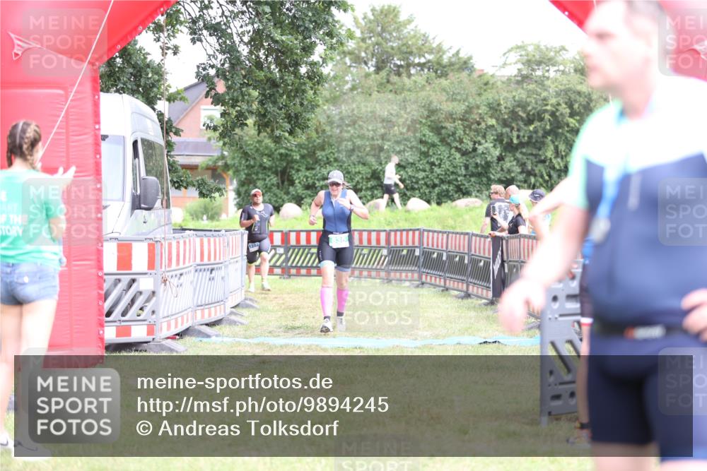 21.06.2026 - 29. Vierlanden-Triathlon Andreas Tolksdorf http://msf.ph/oto/9894245 21.06.2026 14:41:35 Ziel 836, 1202, 836, 1202 meine-sportfotos.de