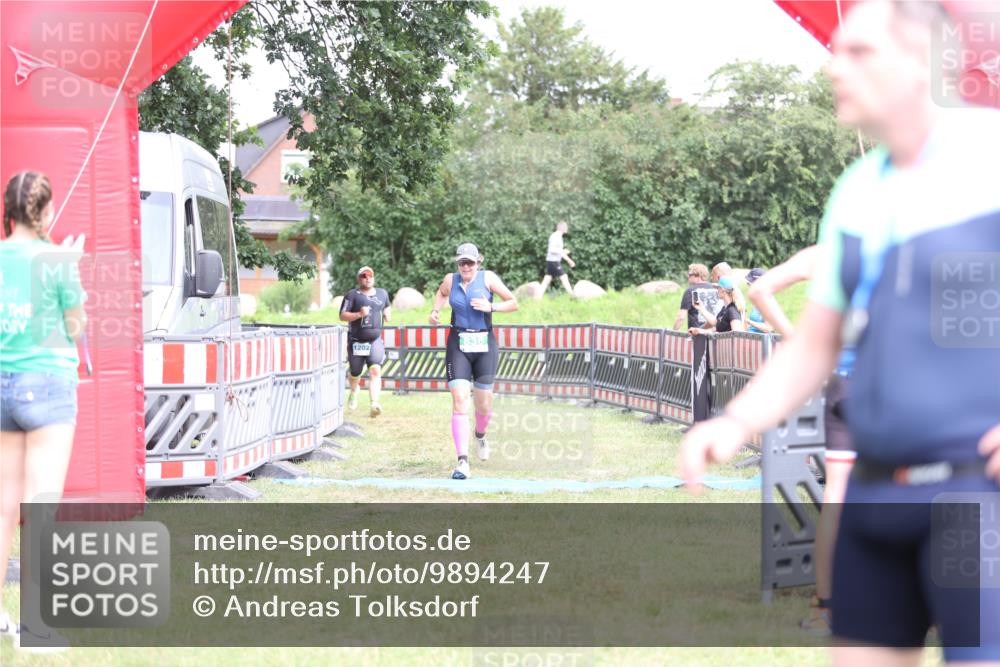 21.06.2026 - 29. Vierlanden-Triathlon Andreas Tolksdorf http://msf.ph/oto/9894247 21.06.2026 14:41:35 Ziel 836, 1202, 836, 1202 meine-sportfotos.de