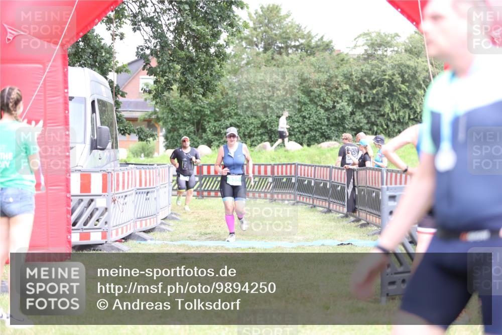 21.06.2026 - 29. Vierlanden-Triathlon Andreas Tolksdorf http://msf.ph/oto/9894250 21.06.2026 14:41:35 Ziel 836, 1202, 836, 1202 meine-sportfotos.de