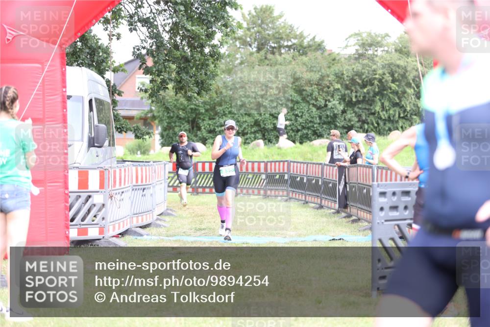 21.06.2026 - 29. Vierlanden-Triathlon Andreas Tolksdorf http://msf.ph/oto/9894254 21.06.2026 14:41:35 Ziel 836, 1202, 836, 1202 meine-sportfotos.de