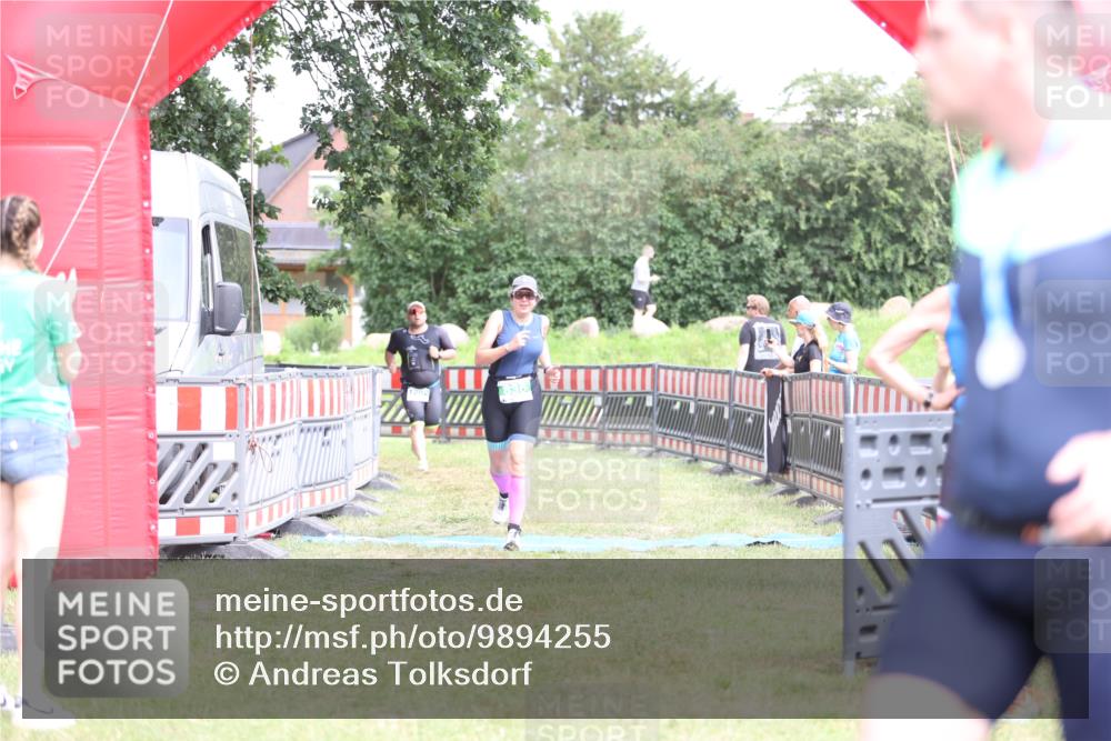 21.06.2026 - 29. Vierlanden-Triathlon Andreas Tolksdorf http://msf.ph/oto/9894255 21.06.2026 14:41:35 Ziel 836, 1202, 836, 1202 meine-sportfotos.de