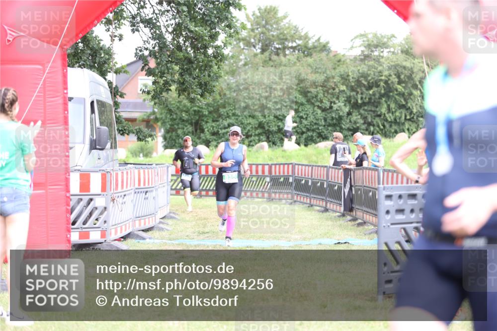 21.06.2026 - 29. Vierlanden-Triathlon Andreas Tolksdorf http://msf.ph/oto/9894256 21.06.2026 14:41:35 Ziel 836, 1202, 836, 1202 meine-sportfotos.de