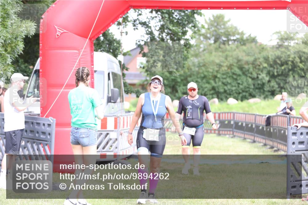 21.06.2026 - 29. Vierlanden-Triathlon Andreas Tolksdorf http://msf.ph/oto/9894262 21.06.2026 14:41:41 Ziel 836, 1202, 836, 1202 meine-sportfotos.de