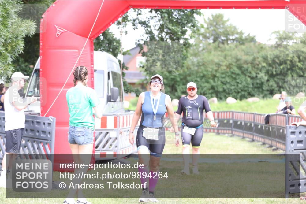 21.06.2026 - 29. Vierlanden-Triathlon Andreas Tolksdorf http://msf.ph/oto/9894264 21.06.2026 14:41:41 Ziel 836, 1202, 836, 1202 meine-sportfotos.de