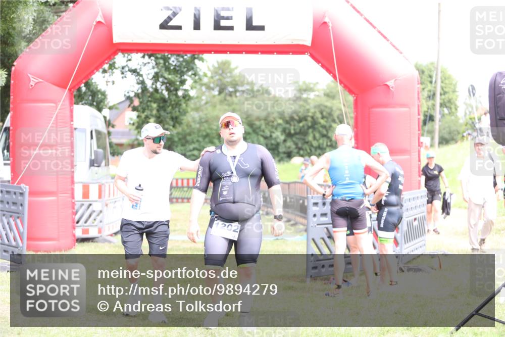 21.06.2026 - 29. Vierlanden-Triathlon Andreas Tolksdorf http://msf.ph/oto/9894279 21.06.2026 14:41:50 Ziel  meine-sportfotos.de