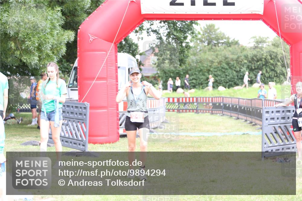 21.06.2026 - 29. Vierlanden-Triathlon Andreas Tolksdorf http://msf.ph/oto/9894294 21.06.2026 14:42:51 Ziel  meine-sportfotos.de