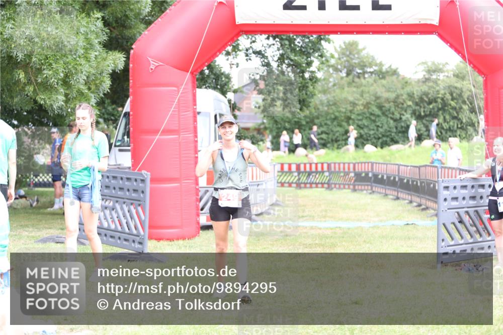 21.06.2026 - 29. Vierlanden-Triathlon Andreas Tolksdorf http://msf.ph/oto/9894295 21.06.2026 14:42:51 Ziel  meine-sportfotos.de