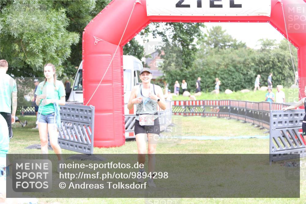 21.06.2026 - 29. Vierlanden-Triathlon Andreas Tolksdorf http://msf.ph/oto/9894298 21.06.2026 14:42:52 Ziel  meine-sportfotos.de
