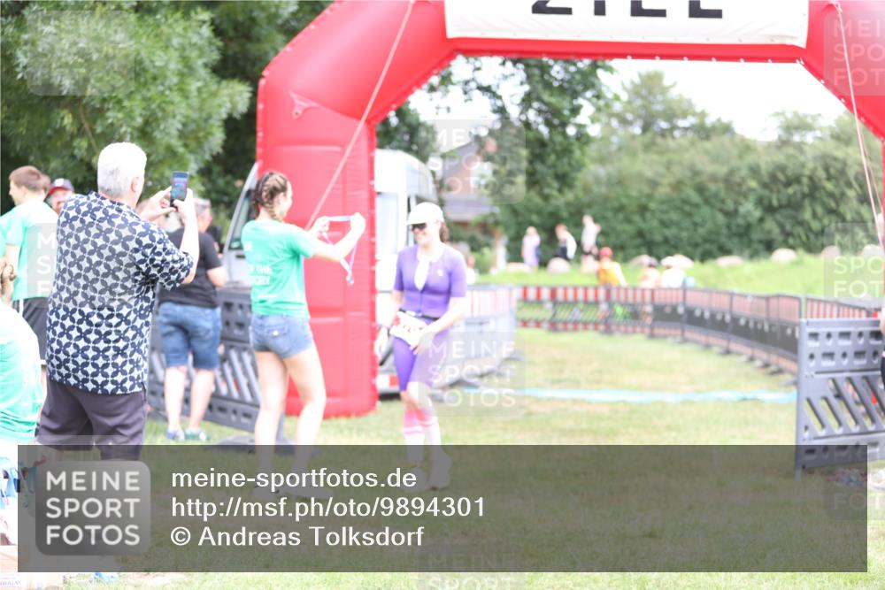 21.06.2026 - 29. Vierlanden-Triathlon Andreas Tolksdorf http://msf.ph/oto/9894301 21.06.2026 14:44:30 Ziel 270, 270 meine-sportfotos.de