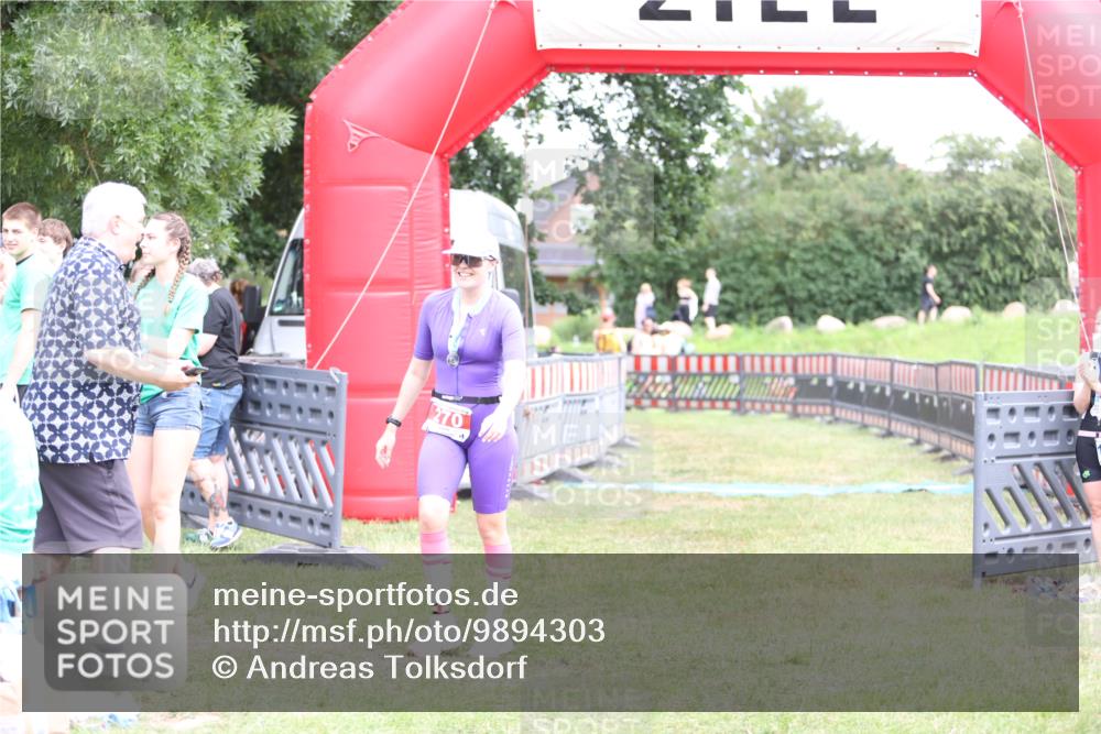 21.06.2026 - 29. Vierlanden-Triathlon Andreas Tolksdorf http://msf.ph/oto/9894303 21.06.2026 14:44:33 Ziel  meine-sportfotos.de