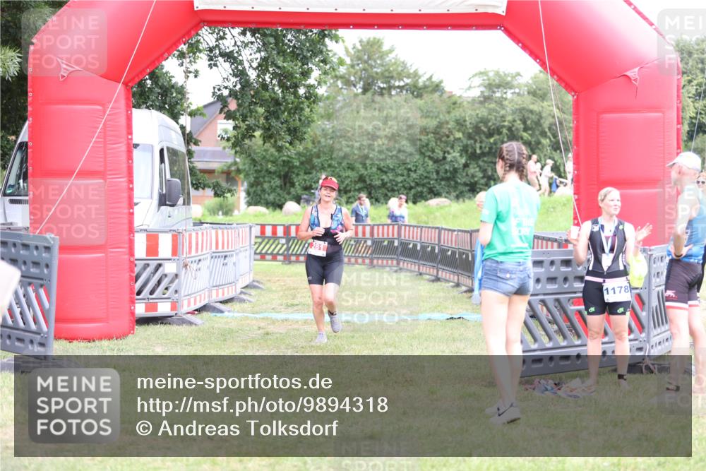 21.06.2026 - 29. Vierlanden-Triathlon Andreas Tolksdorf http://msf.ph/oto/9894318 21.06.2026 14:45:44 Ziel 281, 281 meine-sportfotos.de