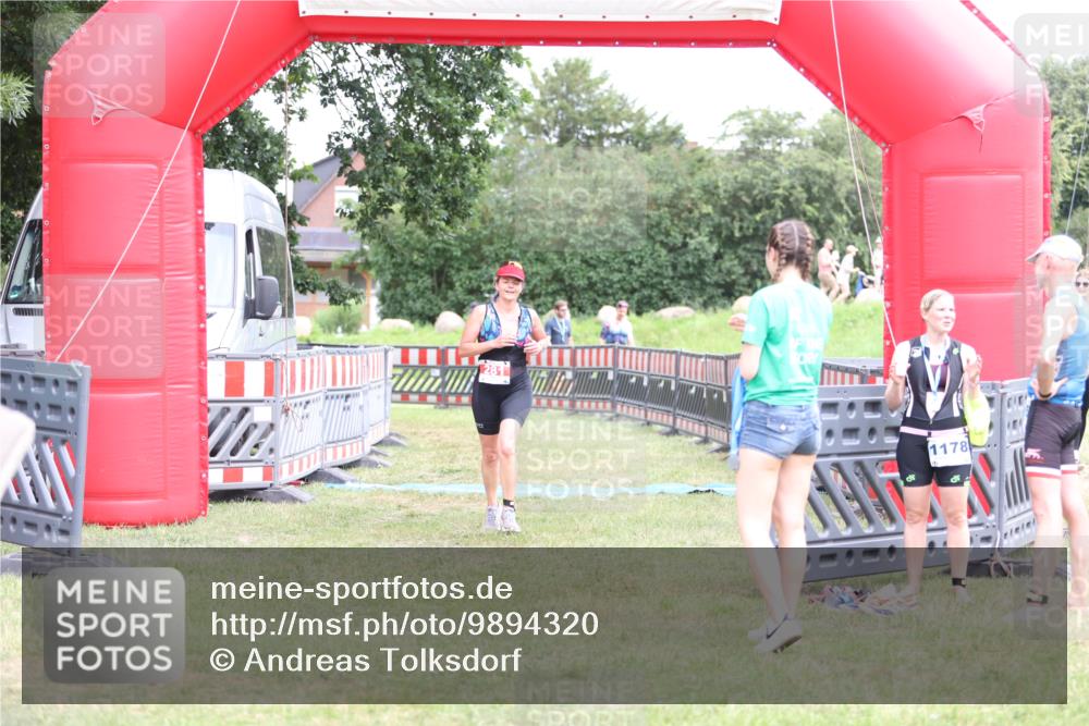 21.06.2026 - 29. Vierlanden-Triathlon Andreas Tolksdorf http://msf.ph/oto/9894320 21.06.2026 14:45:44 Ziel 281, 281 meine-sportfotos.de