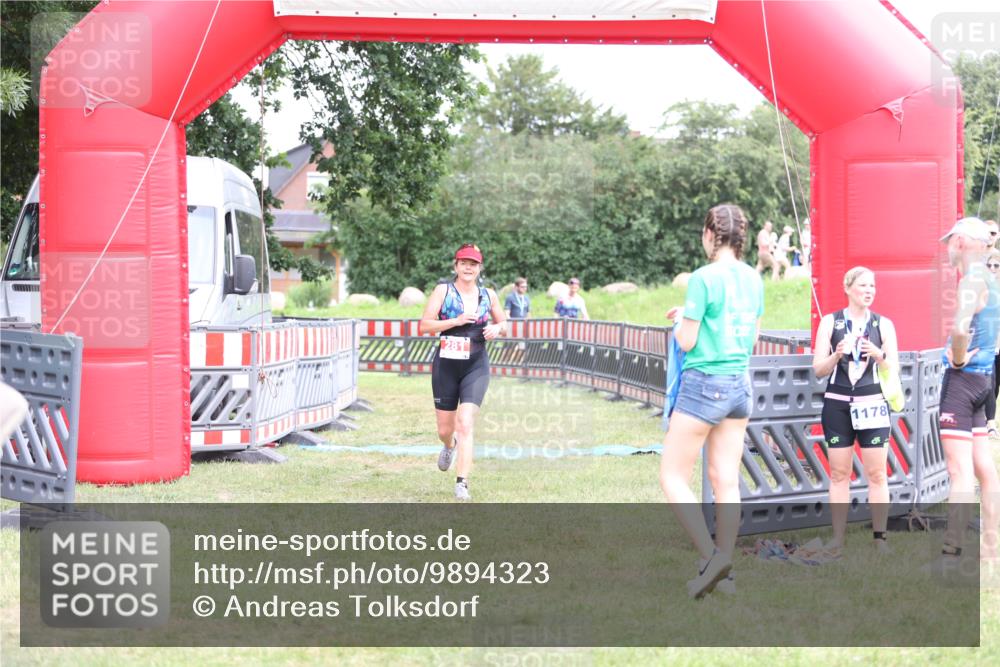 21.06.2026 - 29. Vierlanden-Triathlon Andreas Tolksdorf http://msf.ph/oto/9894323 21.06.2026 14:45:44 Ziel 281, 281 meine-sportfotos.de