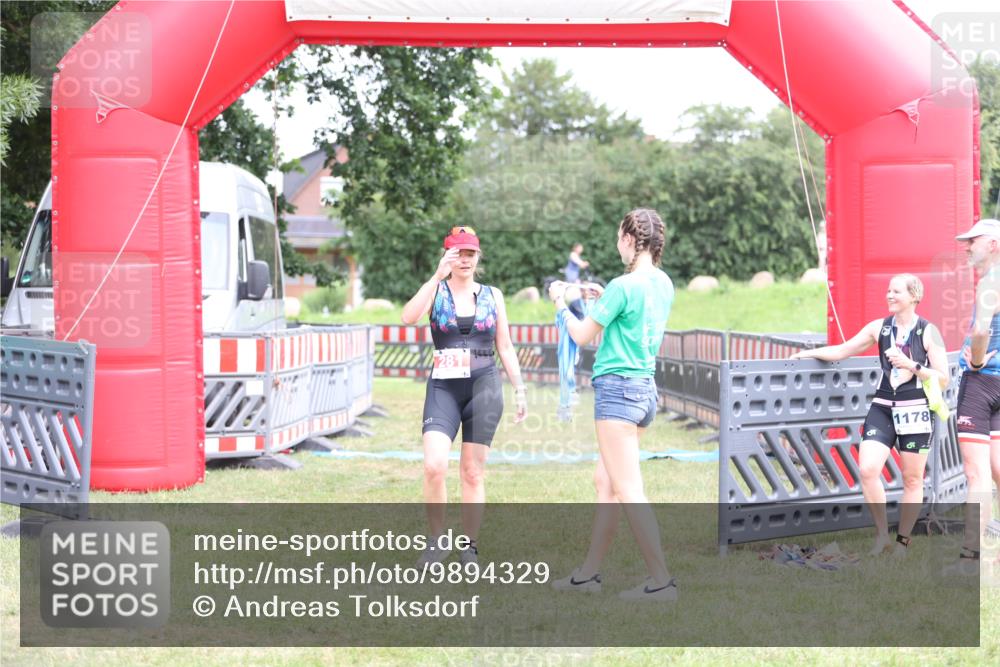 21.06.2026 - 29. Vierlanden-Triathlon Andreas Tolksdorf http://msf.ph/oto/9894329 21.06.2026 14:45:46 Ziel 281, 281 meine-sportfotos.de