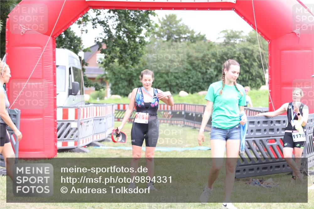 21.06.2026 - 29. Vierlanden-Triathlon Andreas Tolksdorf http://msf.ph/oto/9894331 21.06.2026 14:45:52 Ziel  meine-sportfotos.de