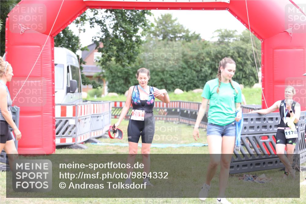 21.06.2026 - 29. Vierlanden-Triathlon Andreas Tolksdorf http://msf.ph/oto/9894332 21.06.2026 14:45:52 Ziel  meine-sportfotos.de