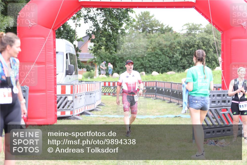 21.06.2026 - 29. Vierlanden-Triathlon Andreas Tolksdorf http://msf.ph/oto/9894338 21.06.2026 14:46:22 Ziel 92, 1228, 92, 1228 meine-sportfotos.de