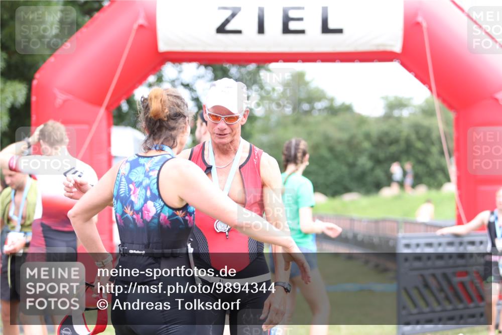 21.06.2026 - 29. Vierlanden-Triathlon Andreas Tolksdorf http://msf.ph/oto/9894344 21.06.2026 14:46:37 Ziel  meine-sportfotos.de
