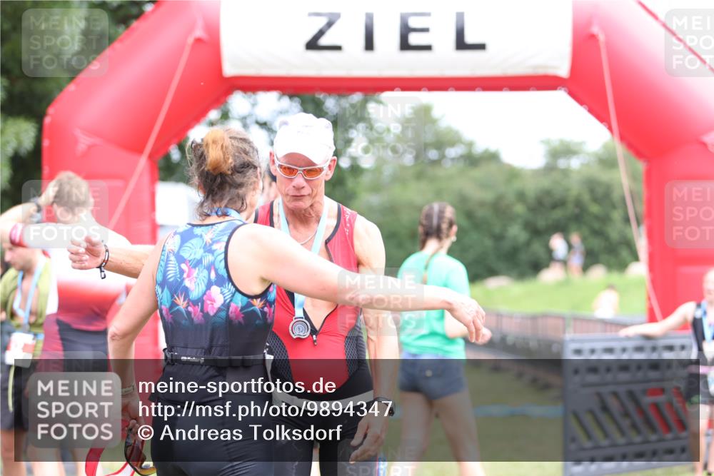21.06.2026 - 29. Vierlanden-Triathlon Andreas Tolksdorf http://msf.ph/oto/9894347 21.06.2026 14:46:37 Ziel  meine-sportfotos.de