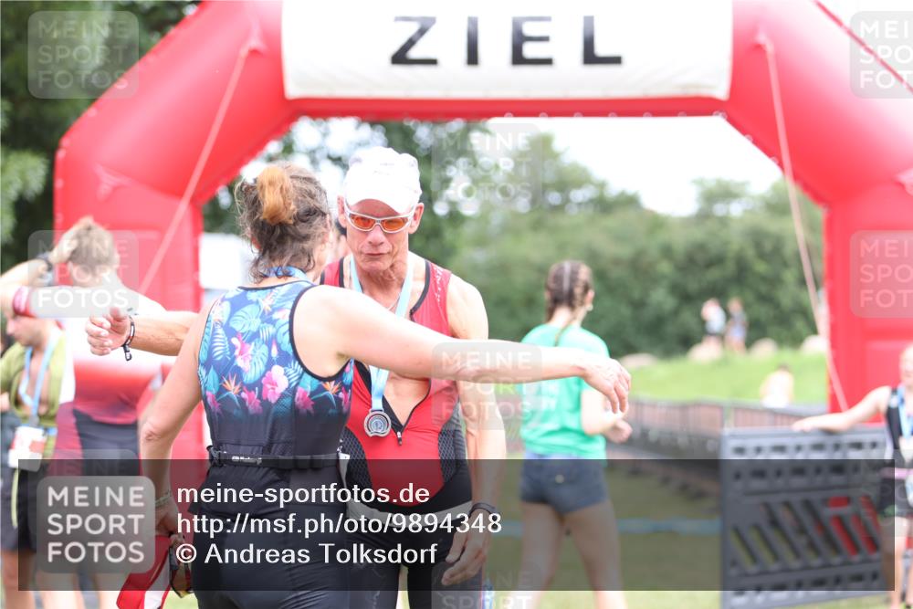 21.06.2026 - 29. Vierlanden-Triathlon Andreas Tolksdorf http://msf.ph/oto/9894348 21.06.2026 14:46:37 Ziel  meine-sportfotos.de